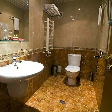 Szálloda Hotel Central Veliko Tarnovo