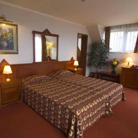 Hotel Central 3*