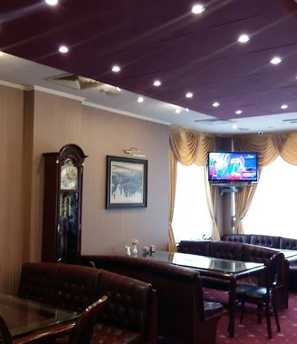 فندق Hotel Central 3*