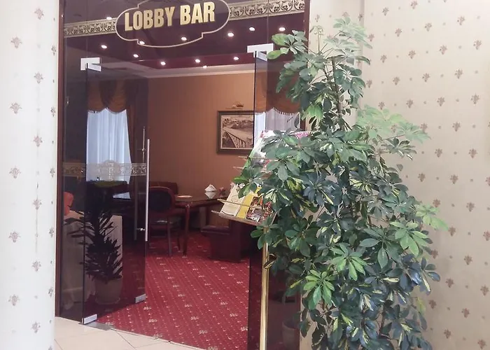 فندق Hotel Central 3*